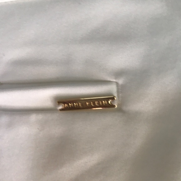 Anne Klein Cream Slacks Size 6 - Picture 4 of 4